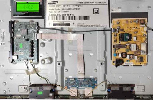 تلویزیون پنل شکسته سامسونگ مدل UA43M5850AW