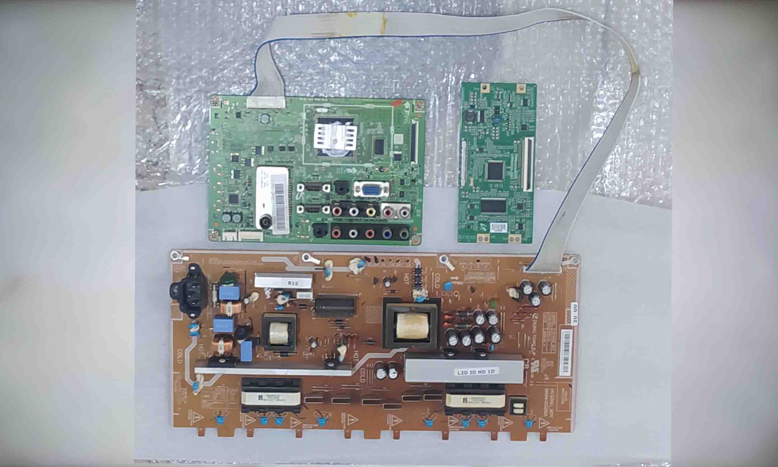 سامسونگ پنل شکسته مدل SAMSUNG BROKEN PANEL MODEL LA32B350F1