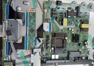 پنل شکسته تلویزیون هایسنس مدل Hisense58a62hs